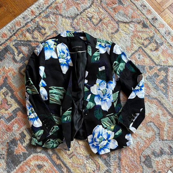 Never Worn - Banana Republic Chelsea Floral Tropical Blazer 00P - Picture 2 of 10
